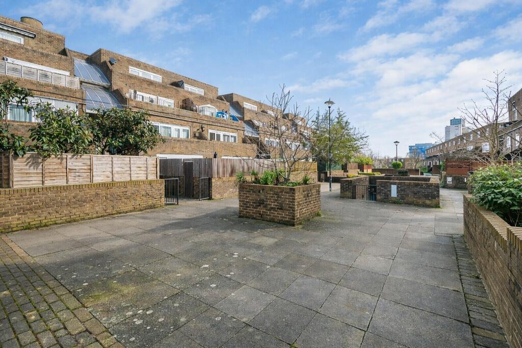 Main image of property: Salisbury Walk, Archway, N19