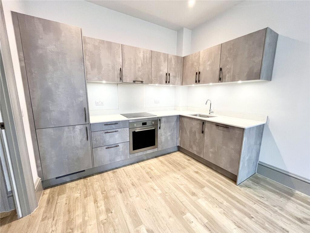 Apartment in Bristol - View 2
