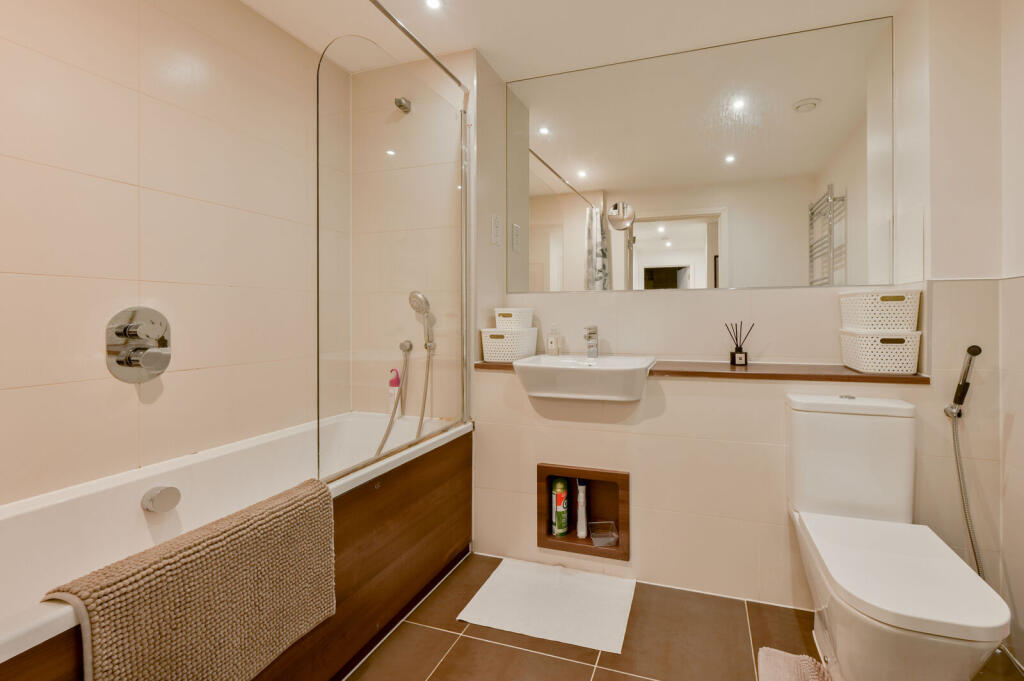 Apartment in London - View 4