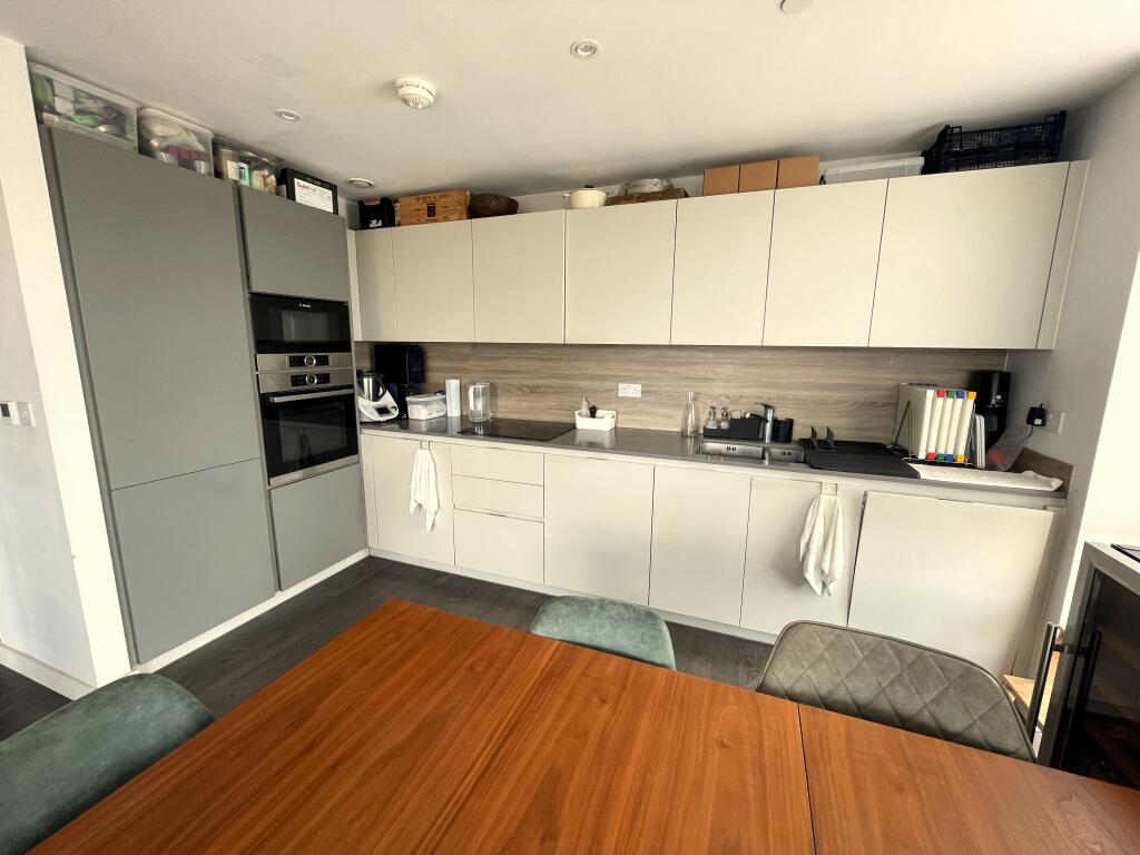 Apartment in London - View 4