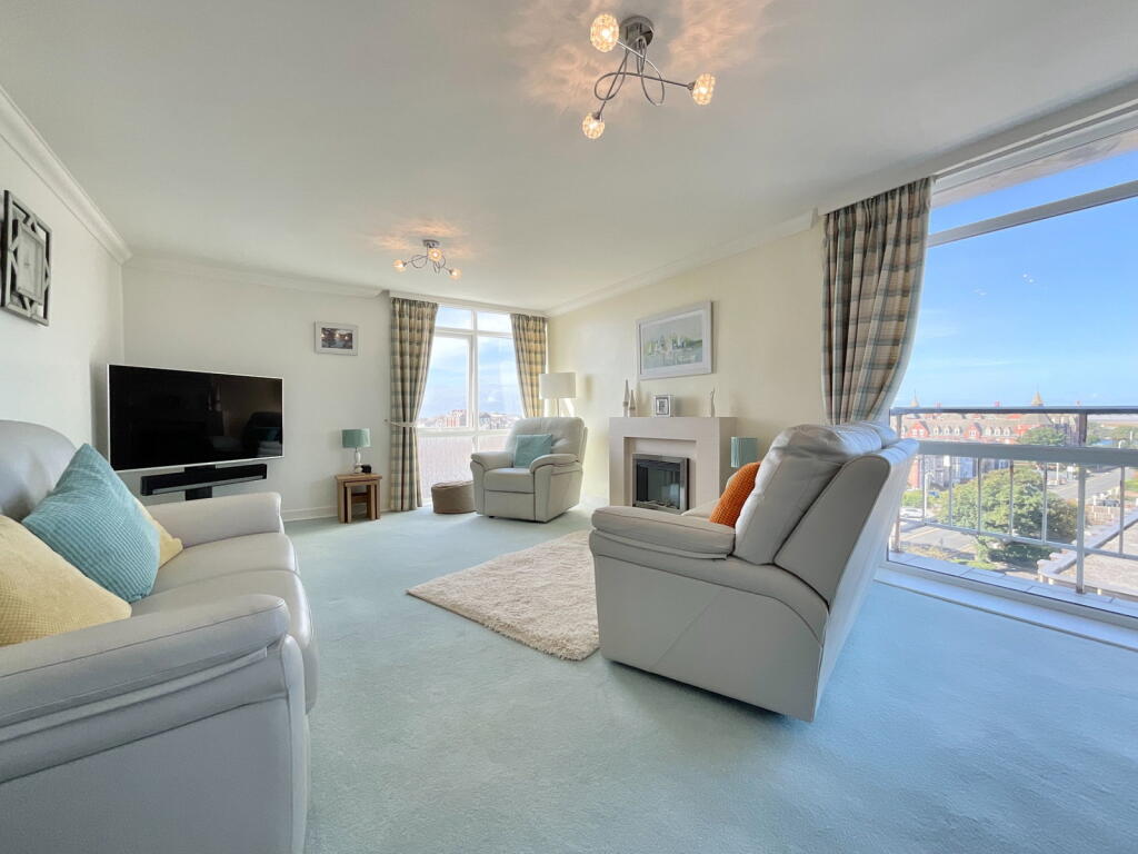 Sandown Court, Albert Road, Southport photo 4