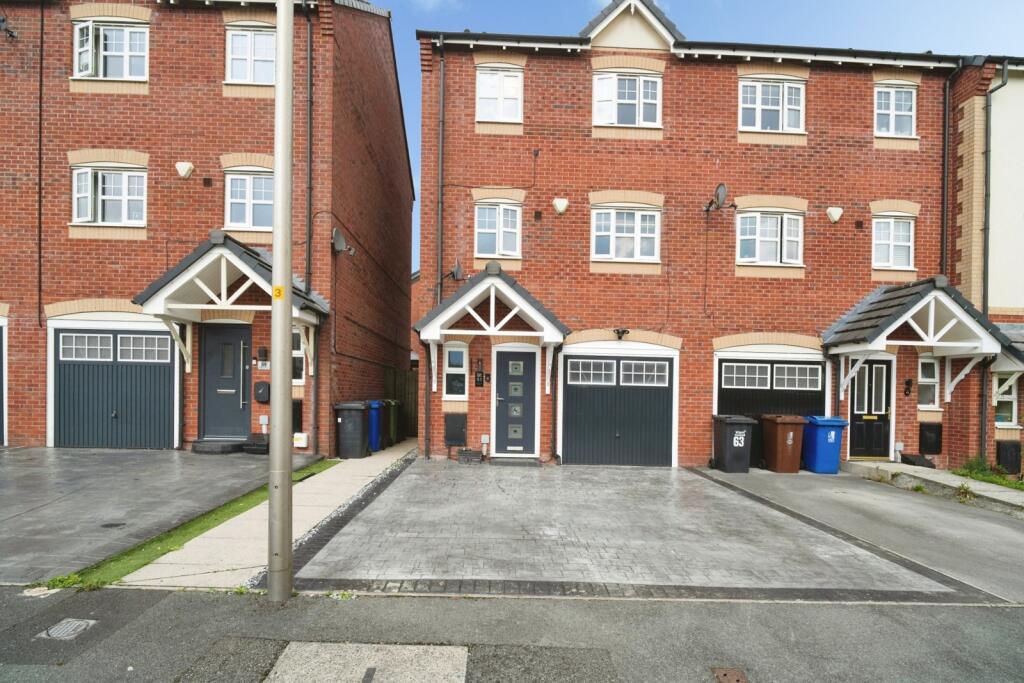 Main image of property: Blakemore Park, Atherton, Manchester, Greater Manchester, M46