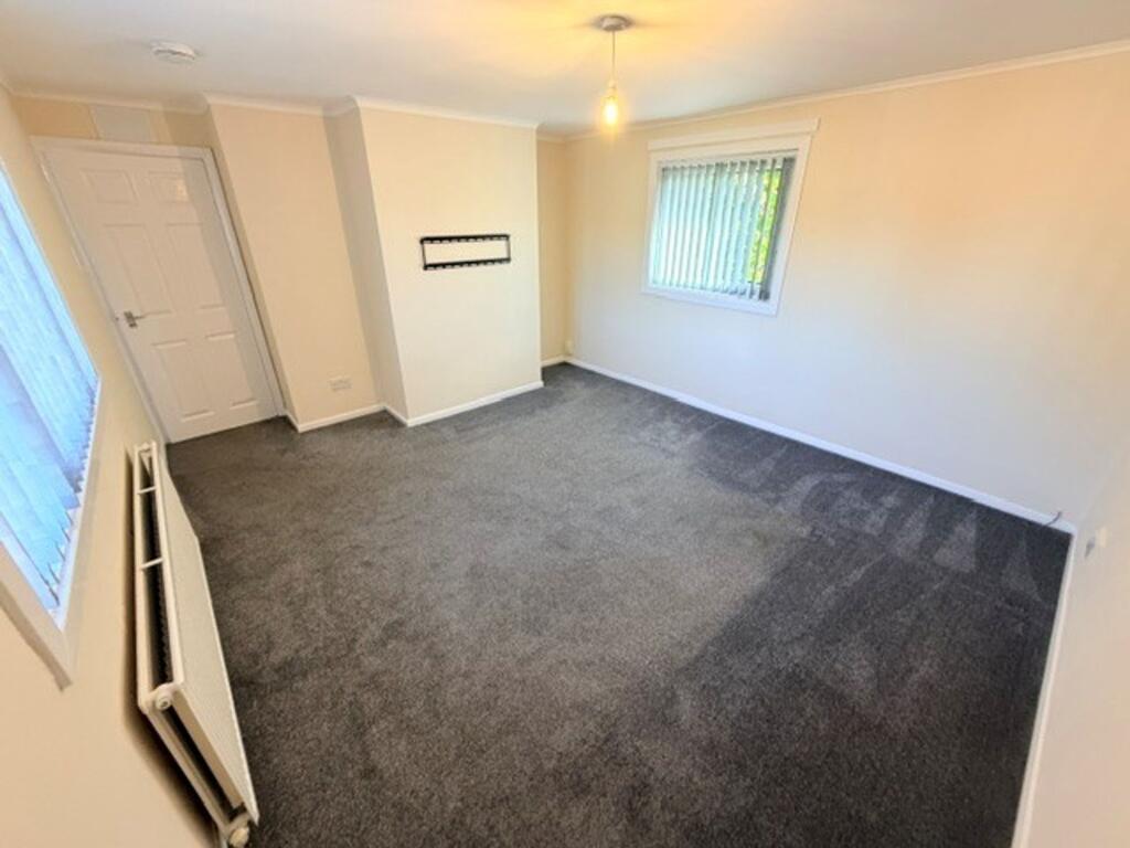 Apartment in Glenrothes, South Parks - View 5