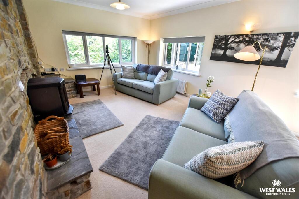 House in Pembroke, Monkton - View 2