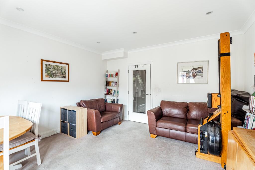 House in St Albans, King Harry Park, St Stephens - View 4