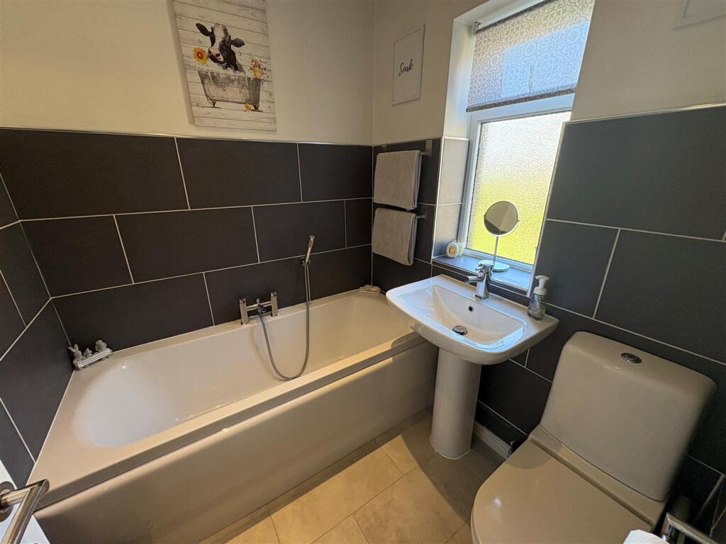 Additional image 14 of Fieldway, Clayton, Bradford