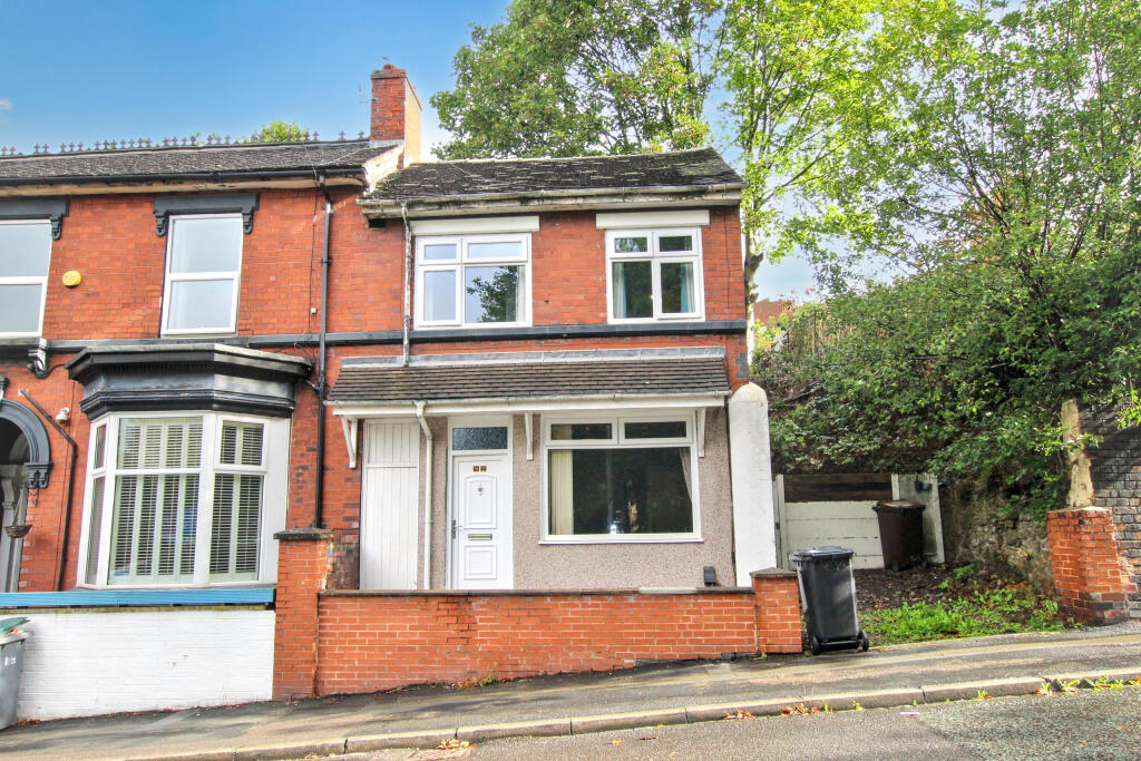 House in Stoke-on-Trent - View 4