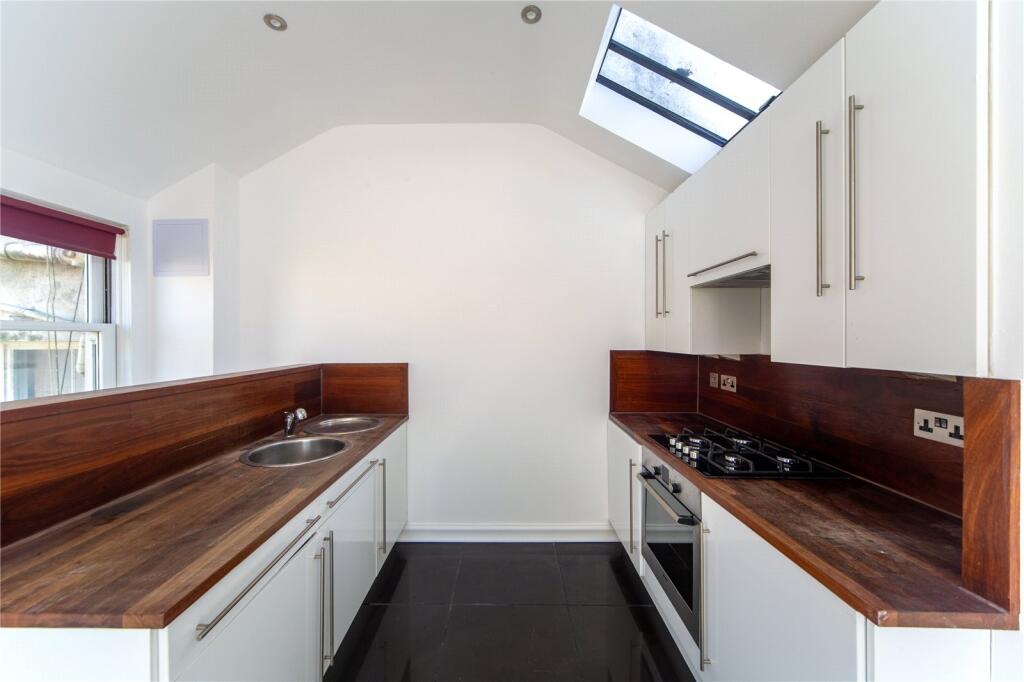 Apartment in Hove, Aldrington - View 3