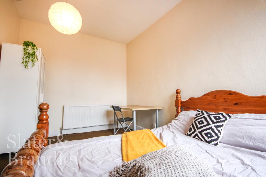 1 bedroom house share for rent