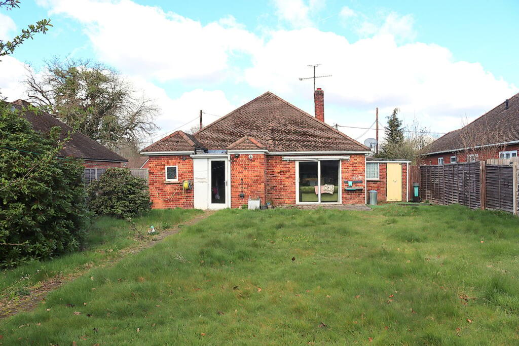House in Surrey Heath, Surrey - View 3