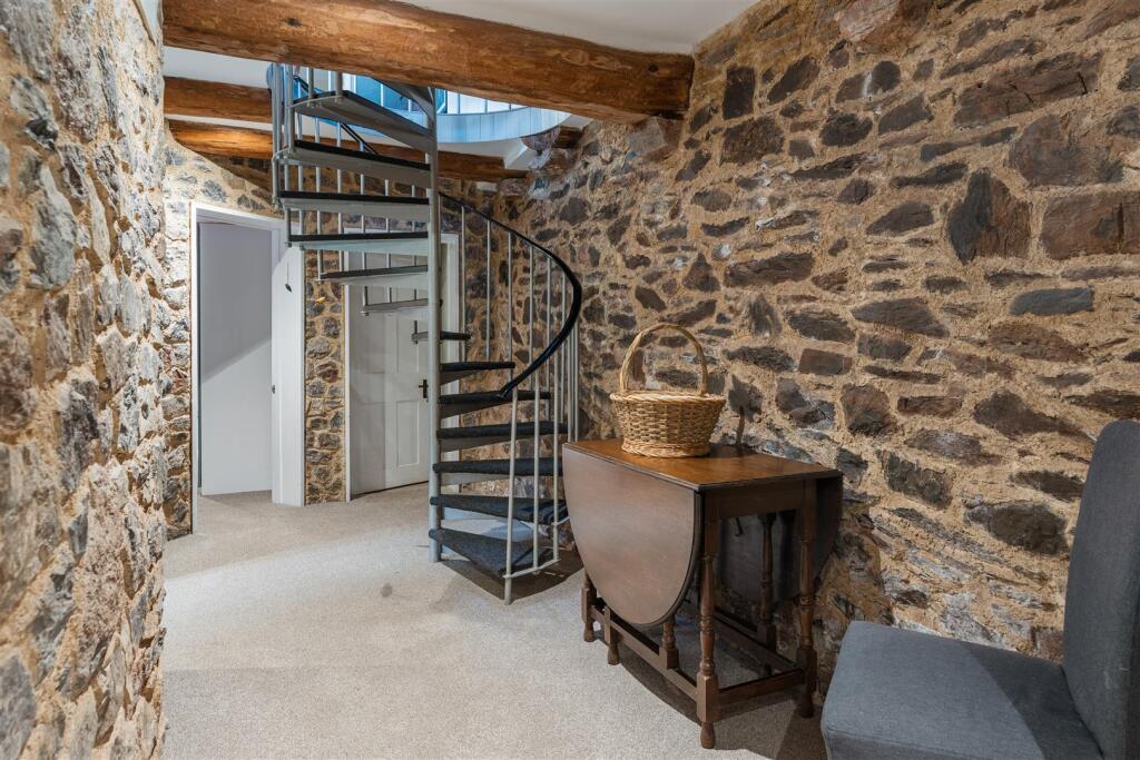 House in Torquay - More