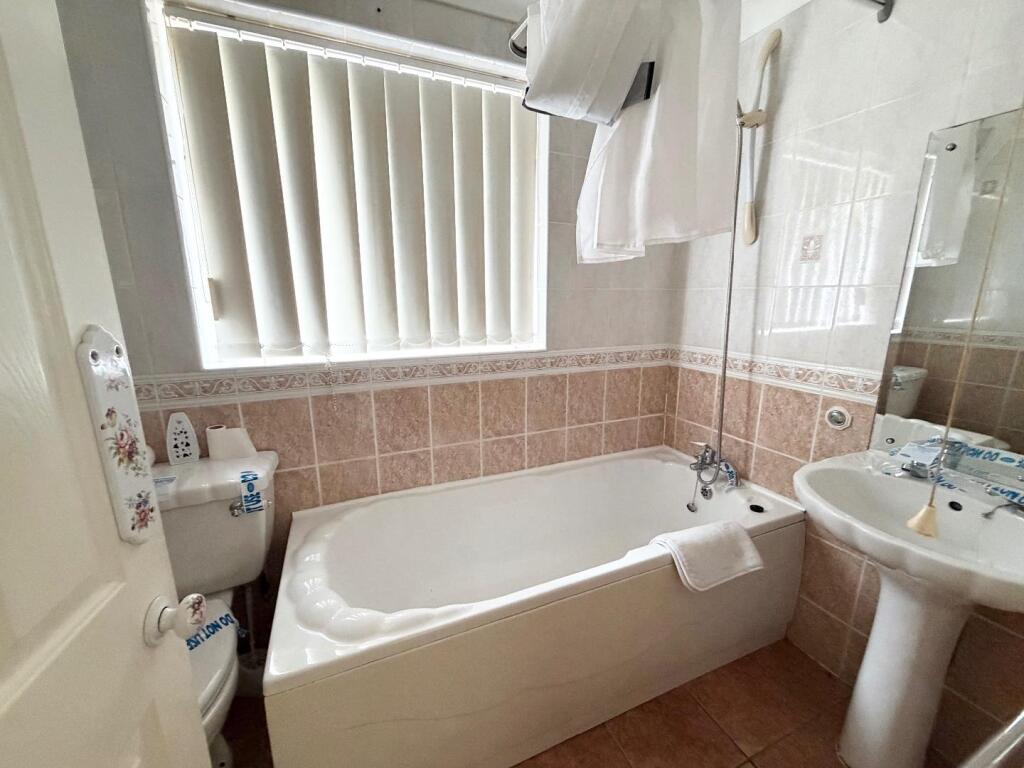 House in Stockton-on-Tees - View 4