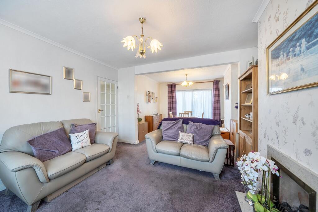 Heathfield Rise, Ruislip, HA4 photo 4