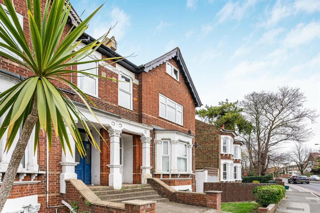 Apartment in Sutton