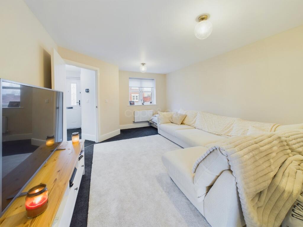 House in Amber Valley, Heanor and Loscoe CP - More