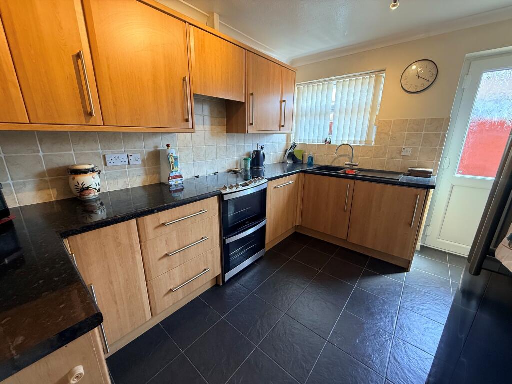 Southway Drive, Yeovil, Somerset, BA21 3ED - View 6
