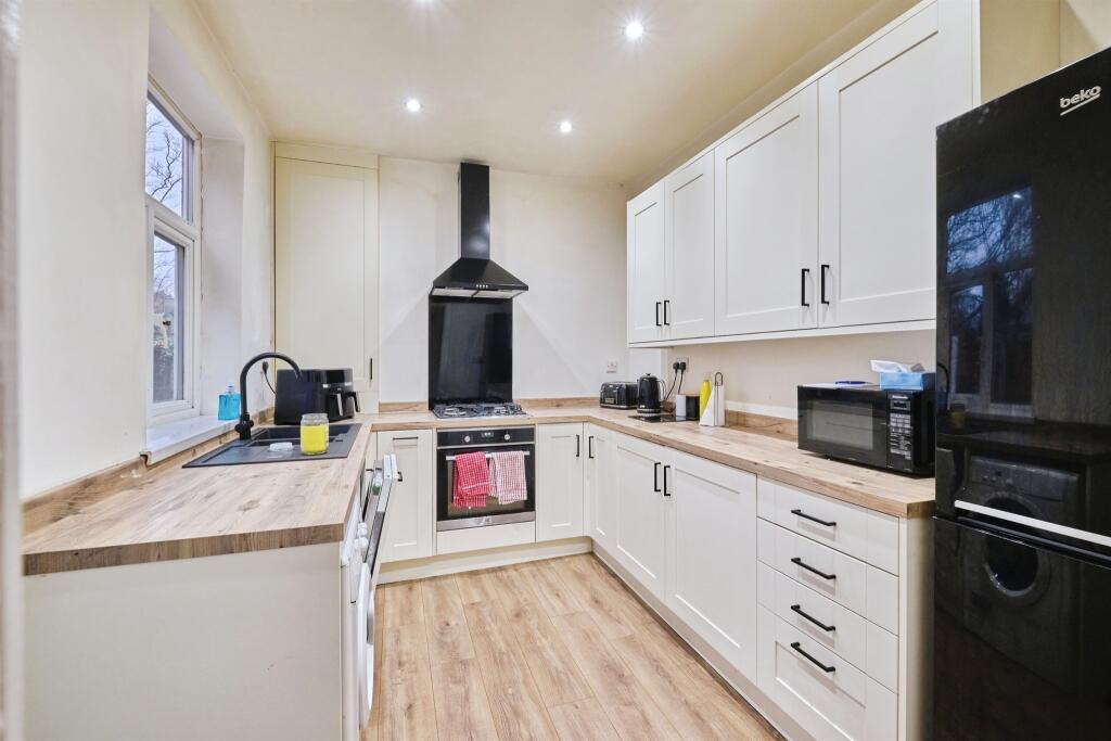 House in Birmingham, Wylde Green, Erdington - View 3