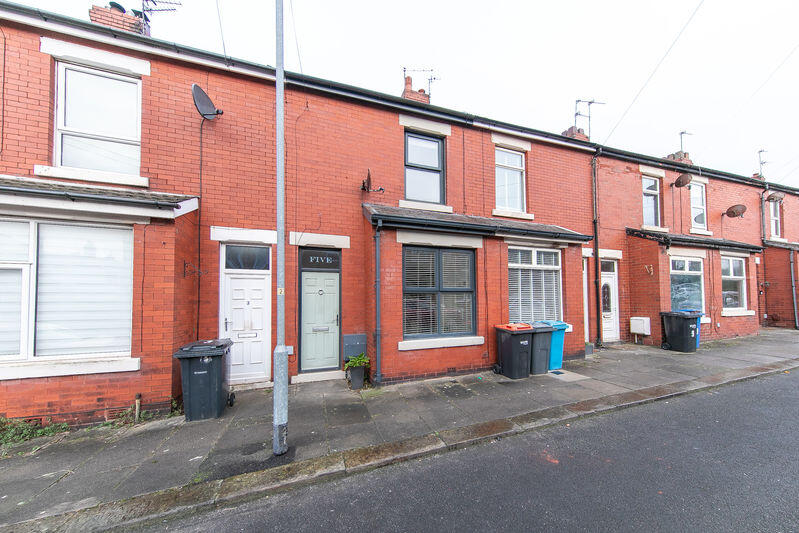 Main image of property: No. 5, Longfield Place, Poulton-le-Fylde, Lancs FY6 7DB
