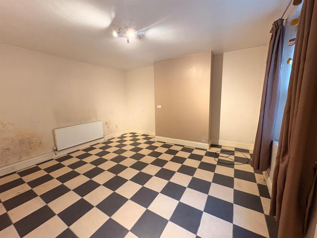 House in Calderdale, Friendly - View 4