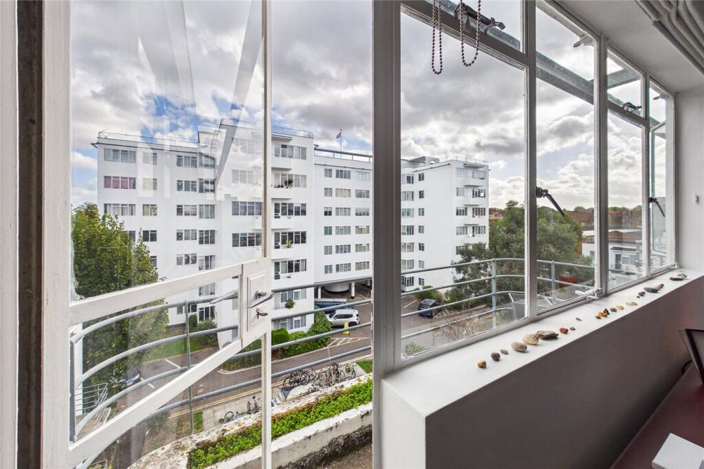Streatham Hill, London, SW2 photo 3
