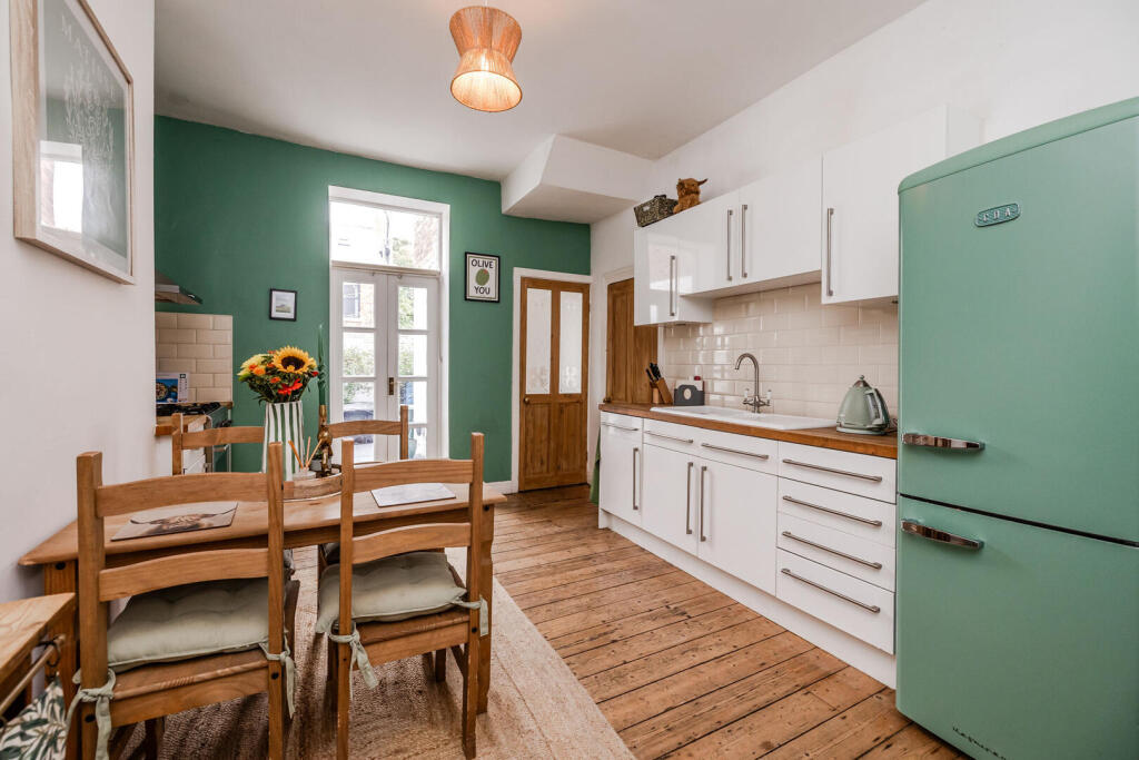 House in Newcastle upon Tyne - More