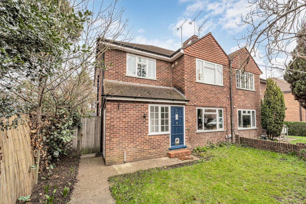 Main image of property: Royston Avenue, Byfleet, KT14