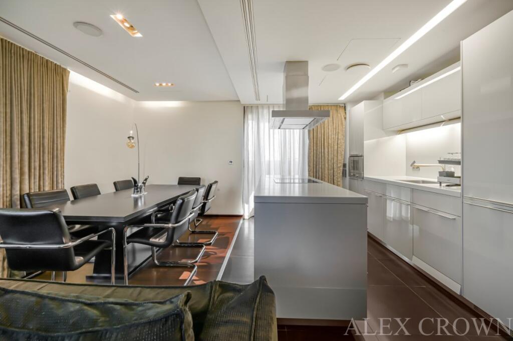 Apartment in London - More