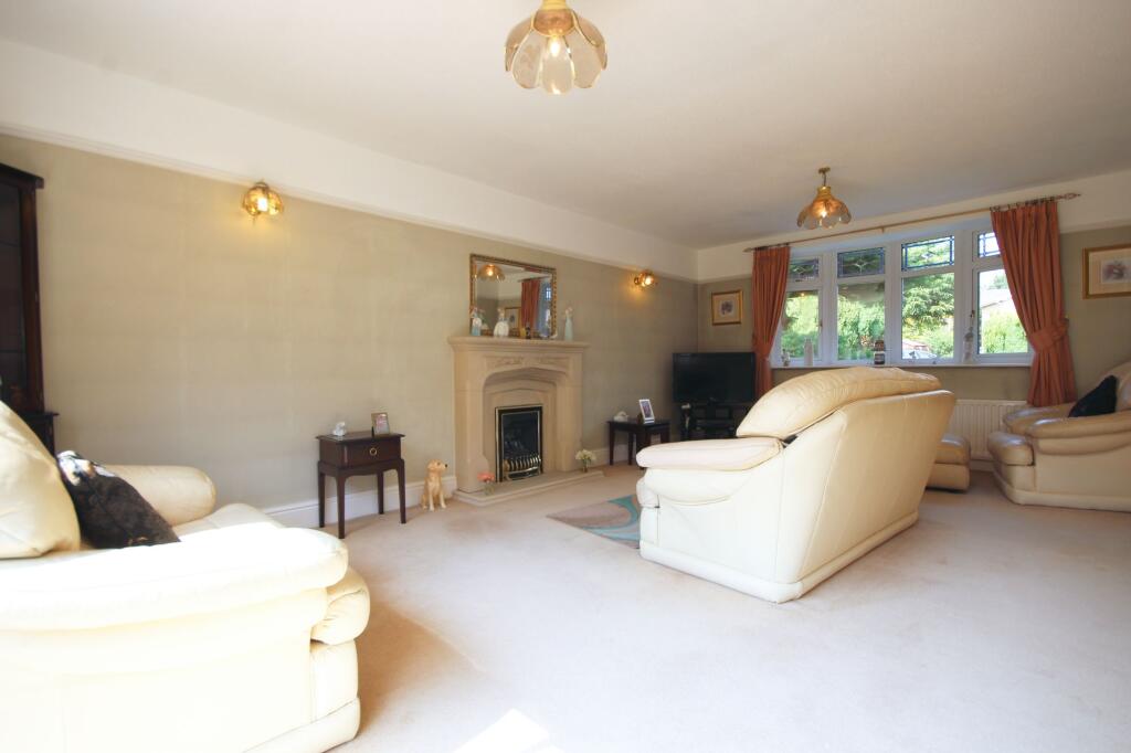 Blackcroft Avenue, Barnton, CW8 photo 4