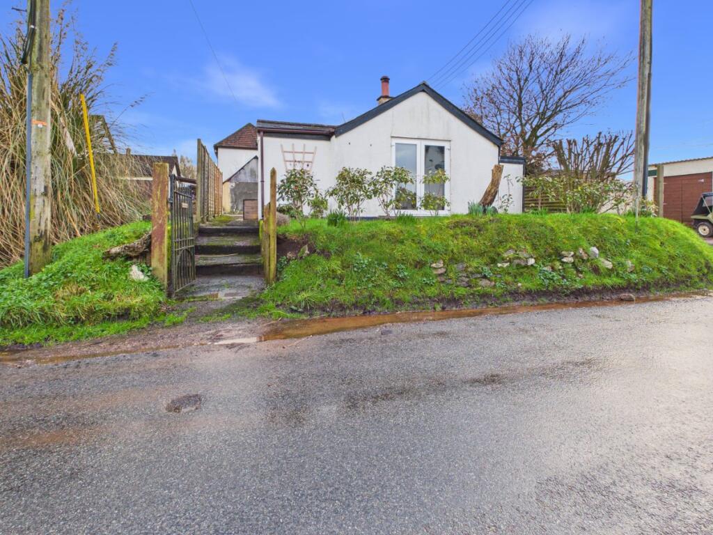 Main image of property: Clyst Hydon,