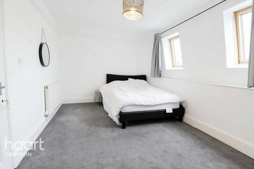 Apartment in Croydon - View 4