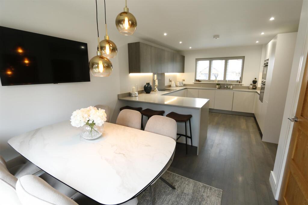 House in Milton Keynes, Gravenhurst - View 5