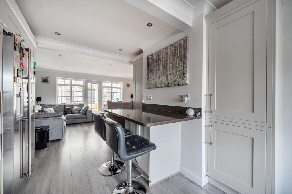 House in Maidenhead, Cox Green - View 5