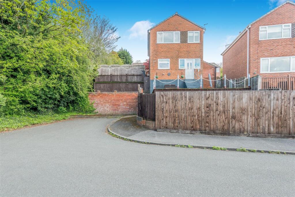 Main image of property: Wheelwright Close, Leeds