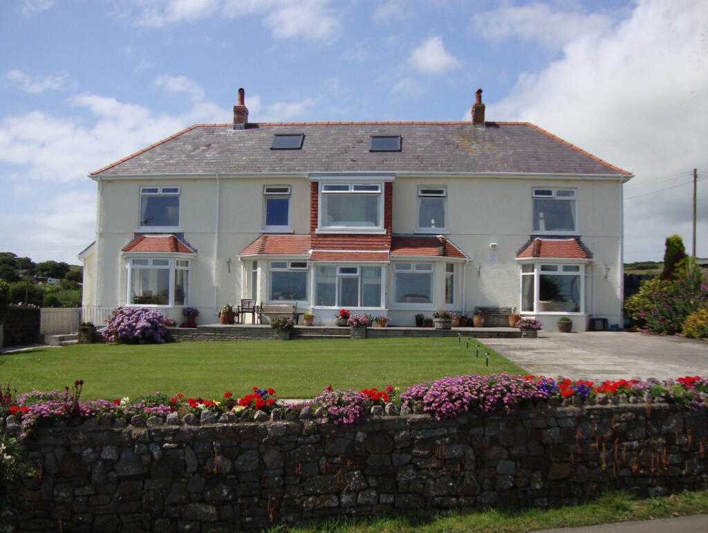 Main image of property: Highmead Overton Lane Port Eynon Sa3 1nr