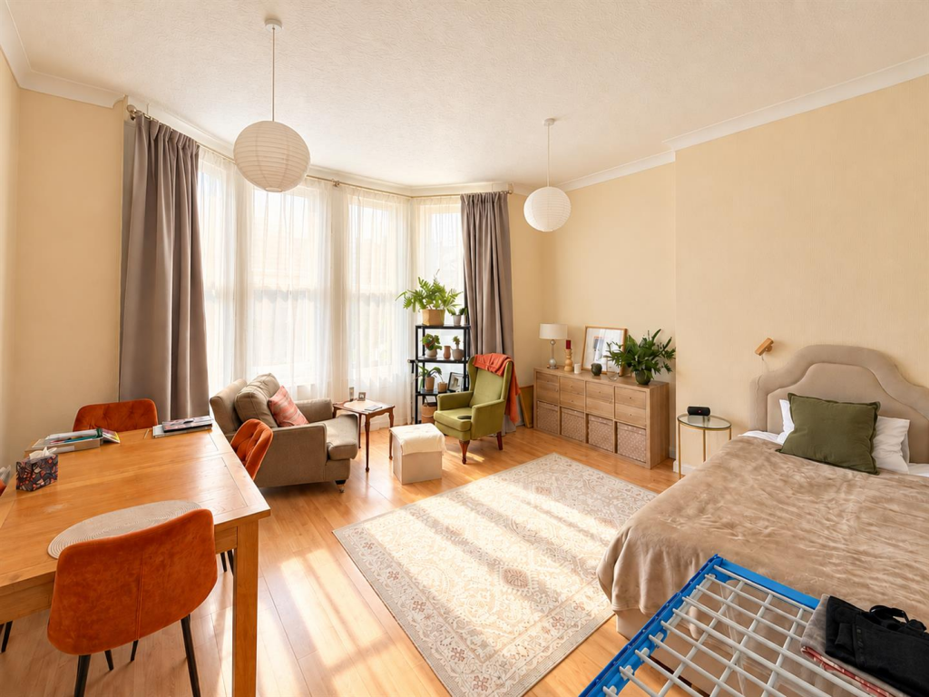 Apartment in Brighton - View 2