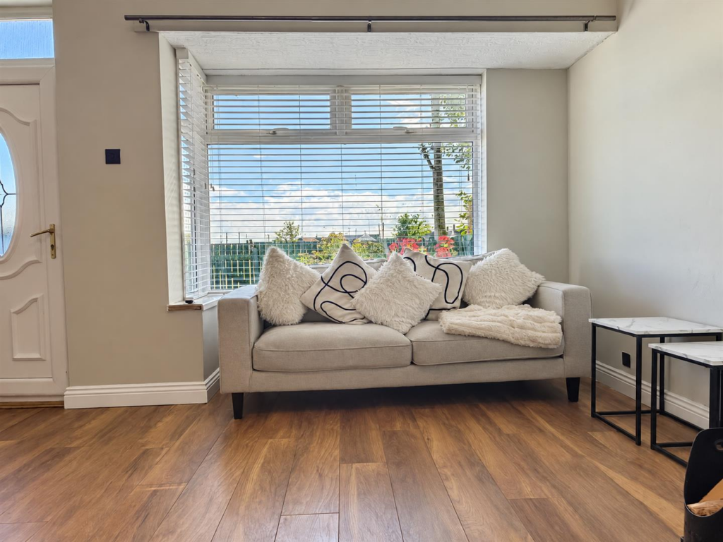 House in Stockton-on-Tees - More
