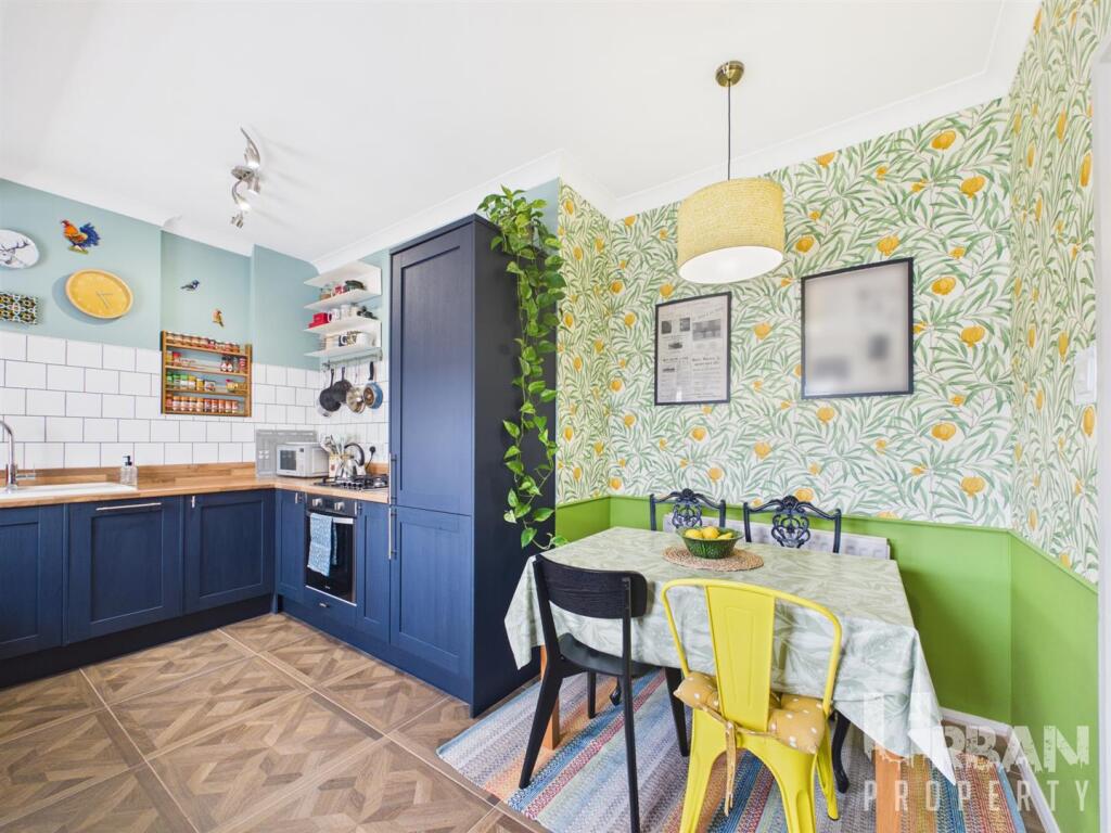 Apartment in Hull - View 3