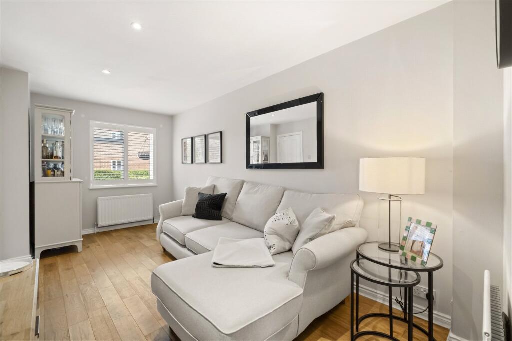 Hopwood Close, Earlsfield, London, SW17 photo 3