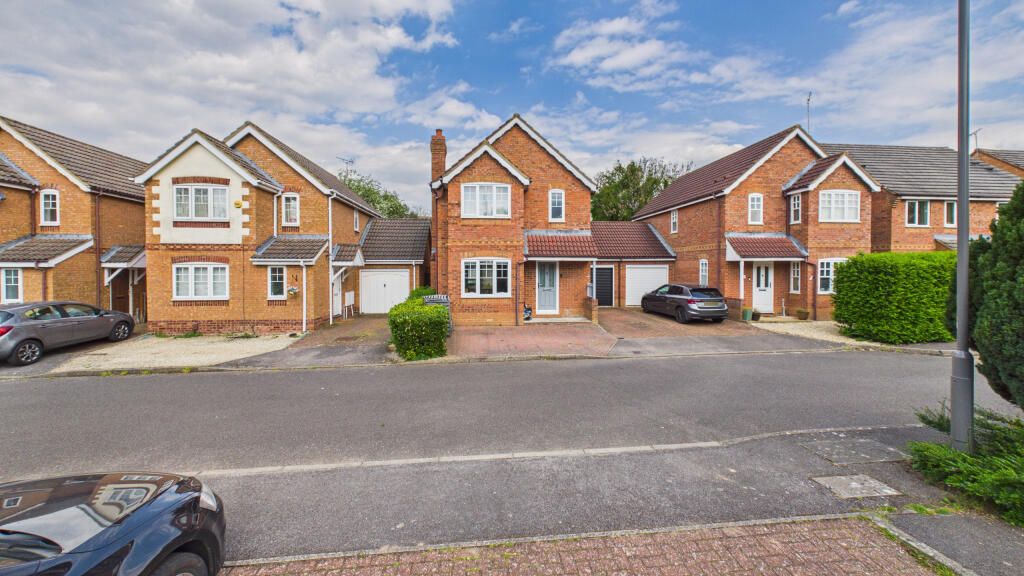 Main image of property: Holly Drive, Aylesbury, Buckinghamshire
