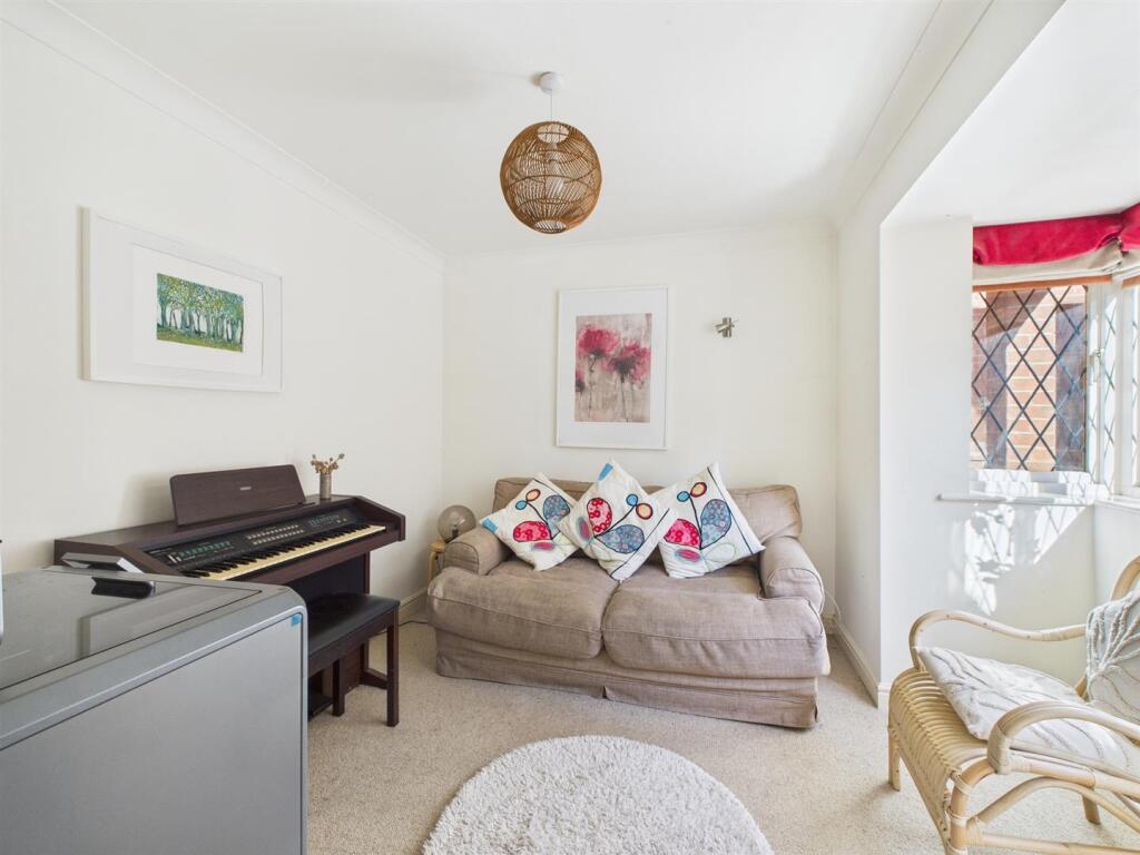 Mayfair Court, Duffield, Belper, Derbyshire photo 4