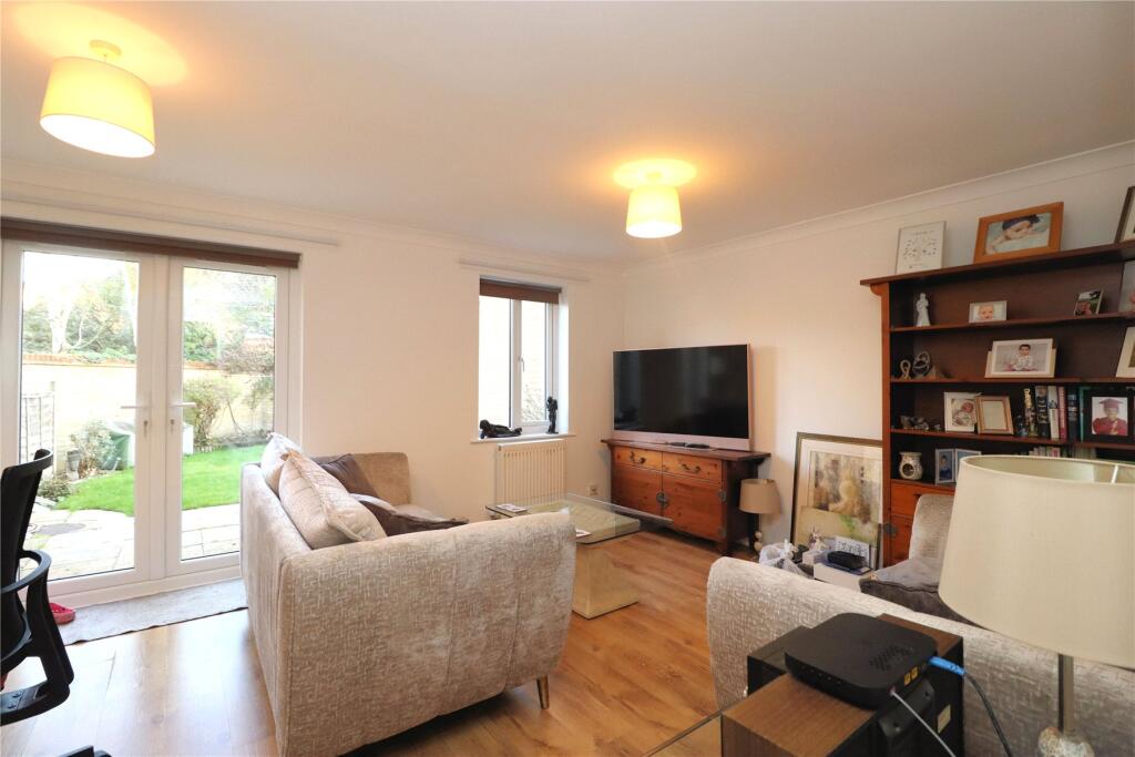 Hoebrook Close, Woking, Surrey, GU22 - View 4