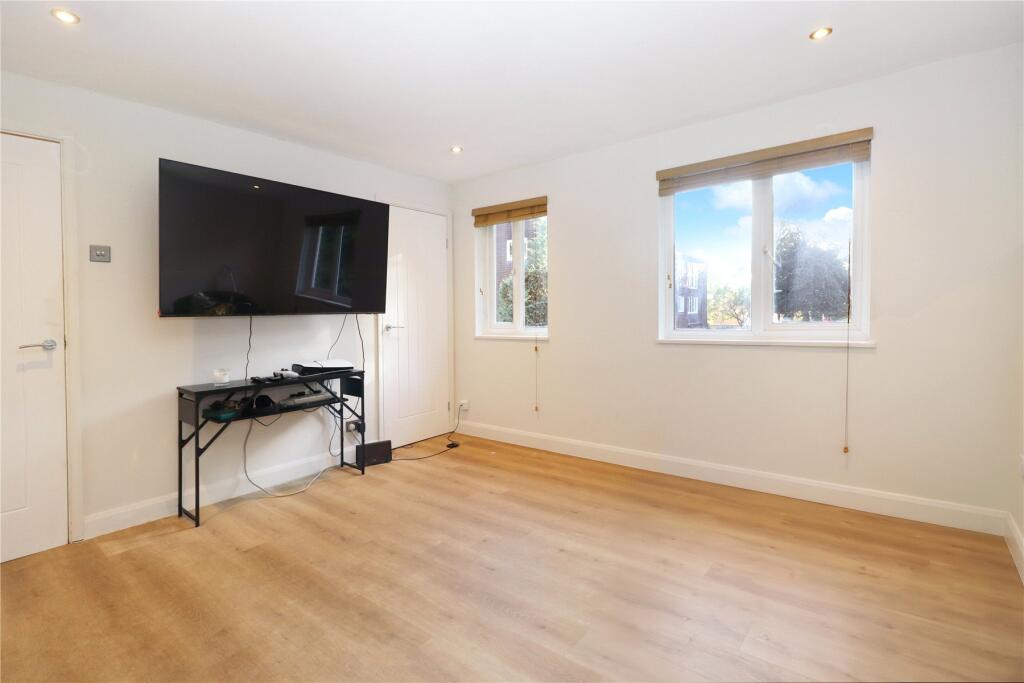 Apartment in Guildford - View 3
