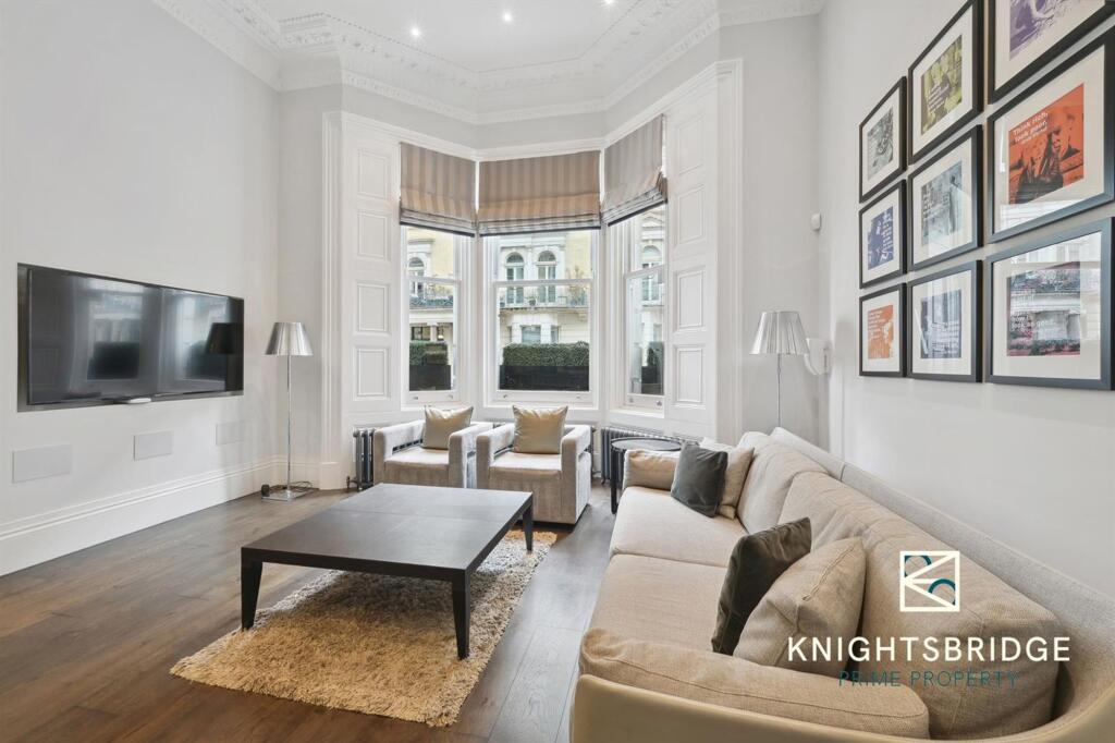 Main image of property: De Vere Gardens, London, W8