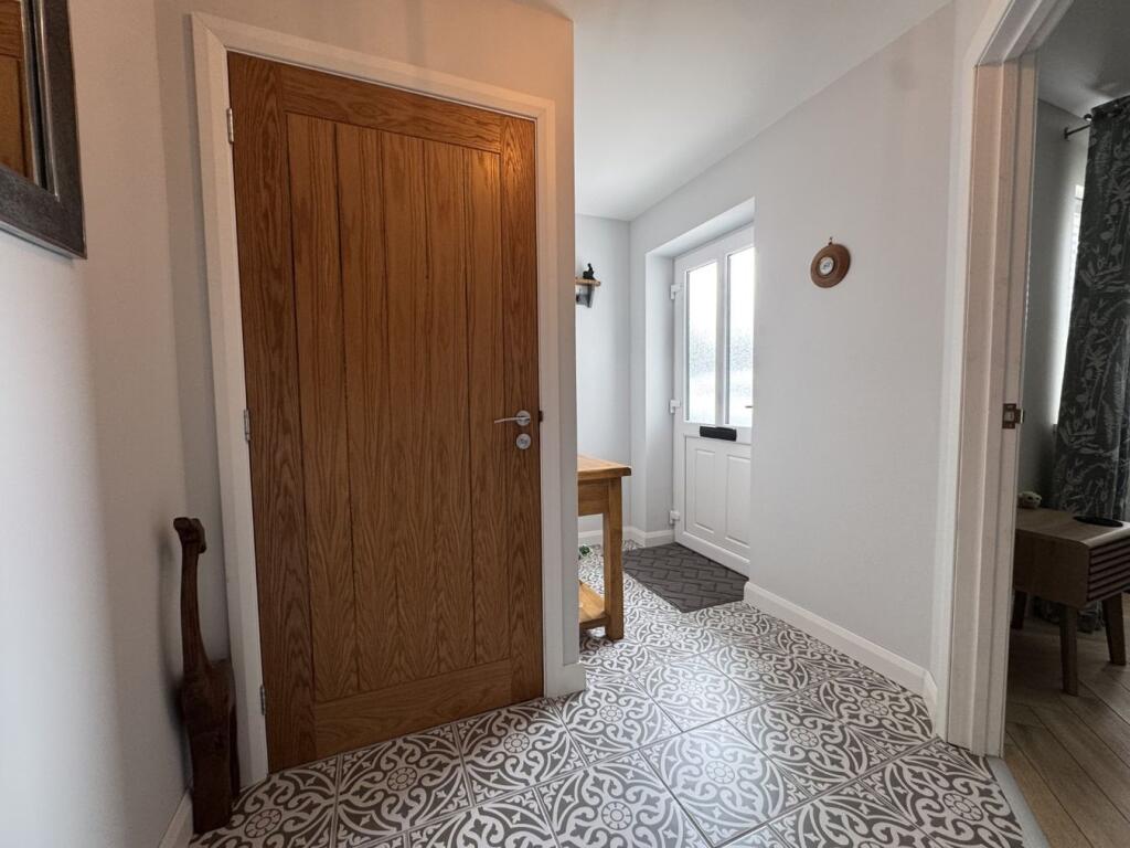 House in Temple Bar, Llanfihangel Ystrad - More
