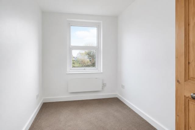 House in Basingstoke and Deane, Basingstoke - View 3