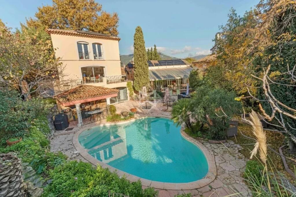 Main image of property: Provence-Alps-Cote d`Azur, Var, Toulon
