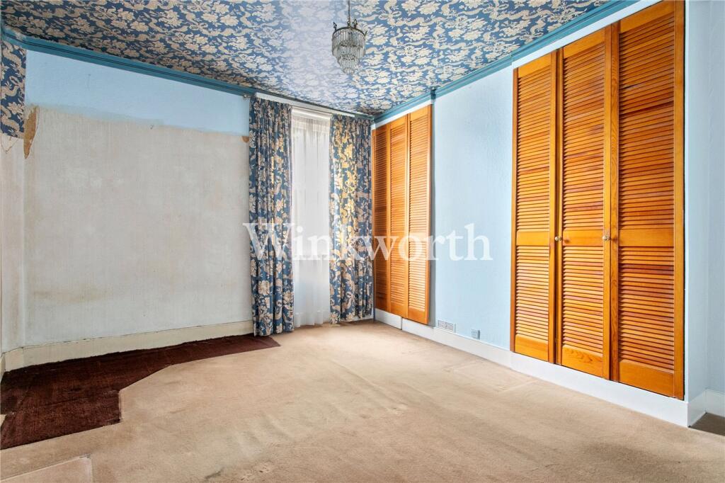 Apartment in London - View 3