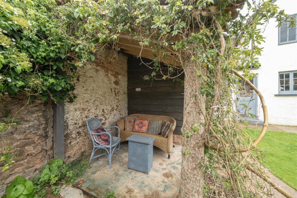 4 Fore Street, Otterton, Budleigh Salterton - View 4