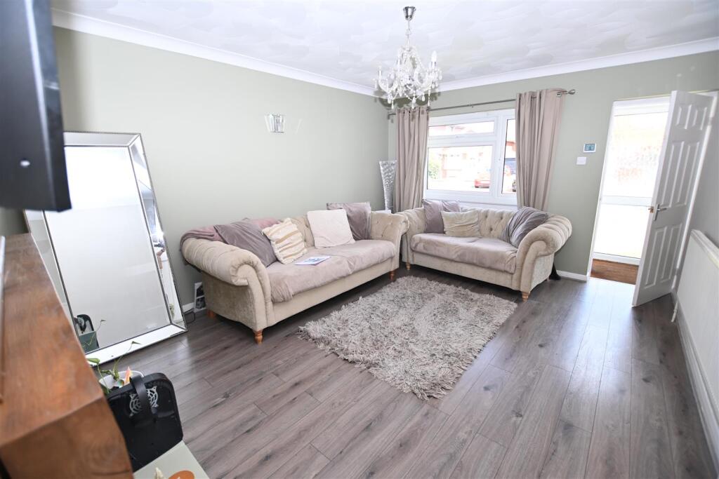 House in Castle Point, Canvey Island - View 2