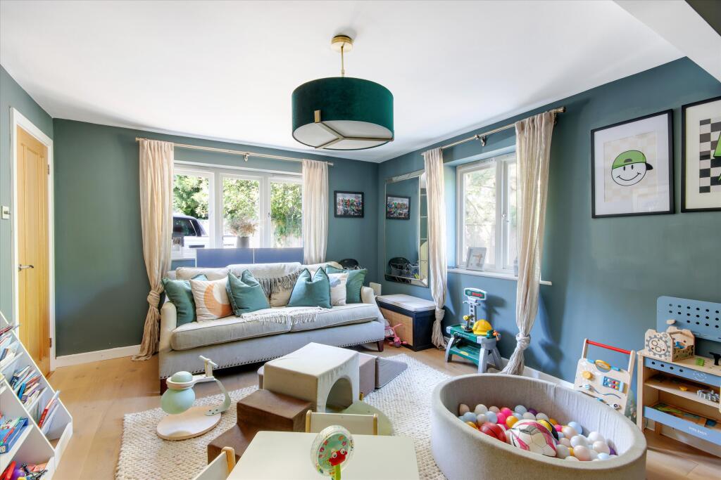 House in Tunbridge Wells, Broadwater Down - View 5
